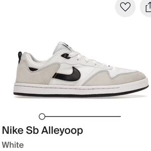 Nike SB Alleyoop Dunks White and Black Sneakers Mens 9 Womens 10.5 EUC